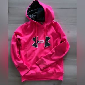 Under Armour Girls XS (6/8) hoodie.